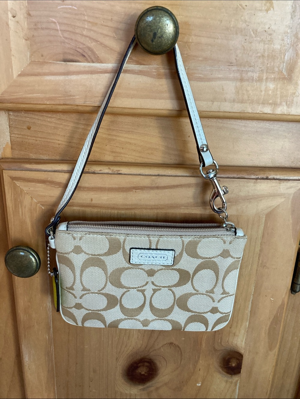 Coach Beige Signature Canvas Wristlet with Yellow Tag - Picture 5 of 6